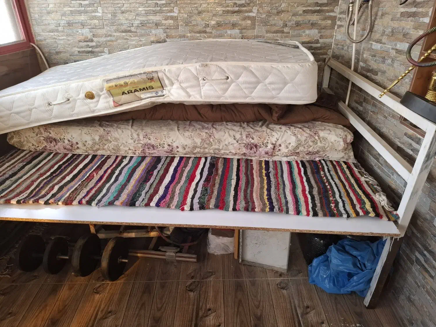 تخت وتشک ومیز|تخت و سرویس خواب|مسجد سلیمان, |دیوار