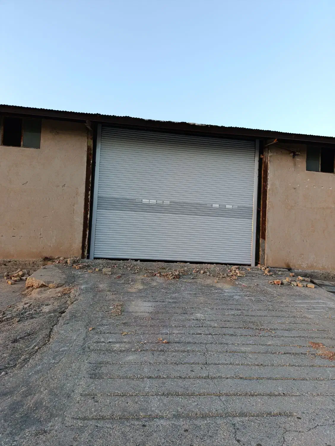 فروش عمده و خورد کرکره برقی شیشه سکوریت|خدمات پیشه و مهارت|ایلام, |دیوار