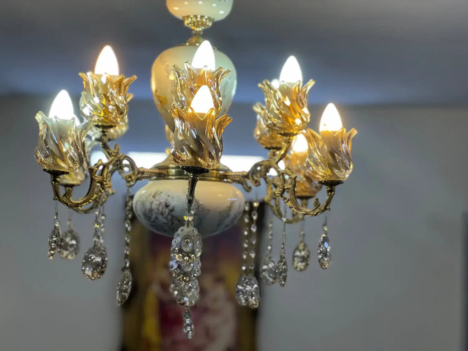 لوستر فلورانس جنس برنج وسرامیک بسیار شیک|لوستر و چراغ آویز|تهران, خانی آباد نو شمالی|دیوار