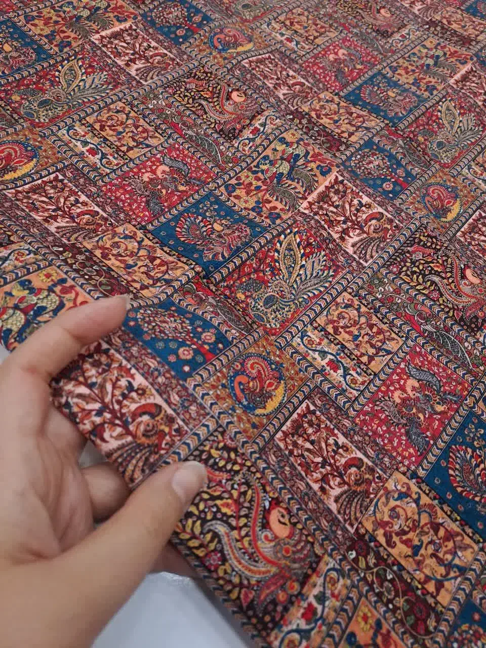 دو مدل پارچه|لوازم خیاطی و بافتنی|اراک, |دیوار