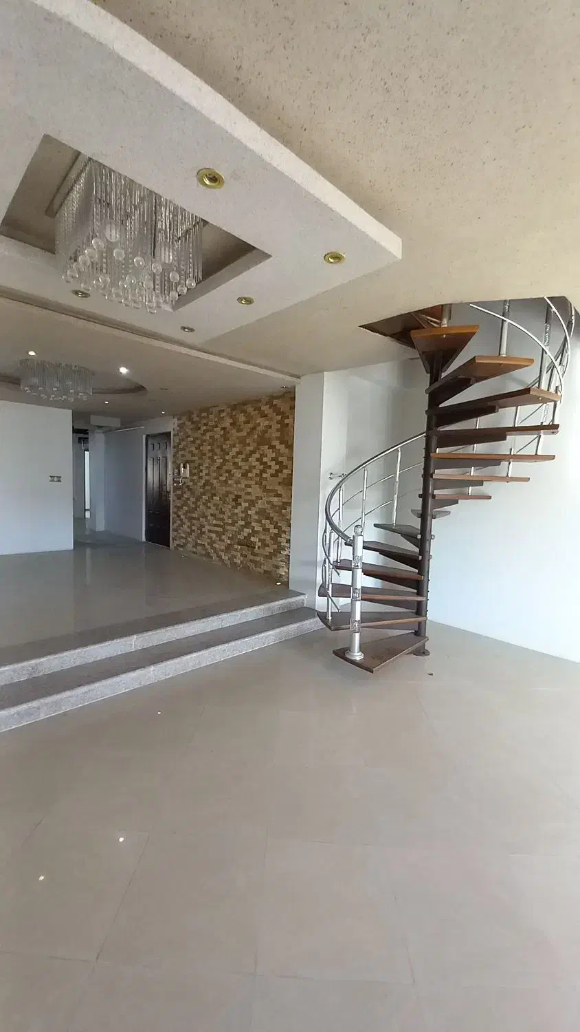 ۲۶۸ متر چهار خواب/دوبلکس/خیابان معین|فروش آپارتمان|تالش, هشتپر|دیوار