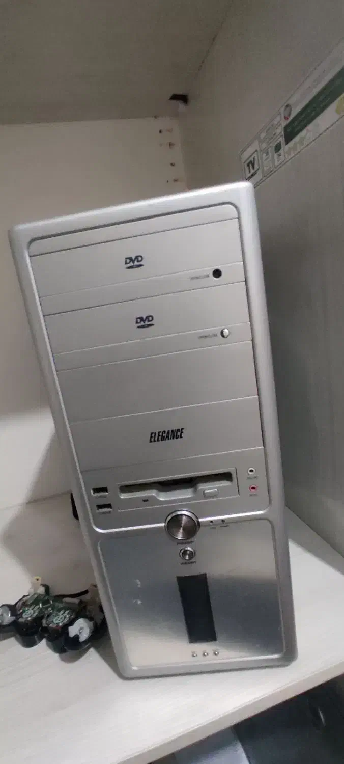 مانیتور ،کیس و قطعات و لوازم کامپیوتر|قطعات و لوازم جانبی رایانه|تبریز, |دیوار