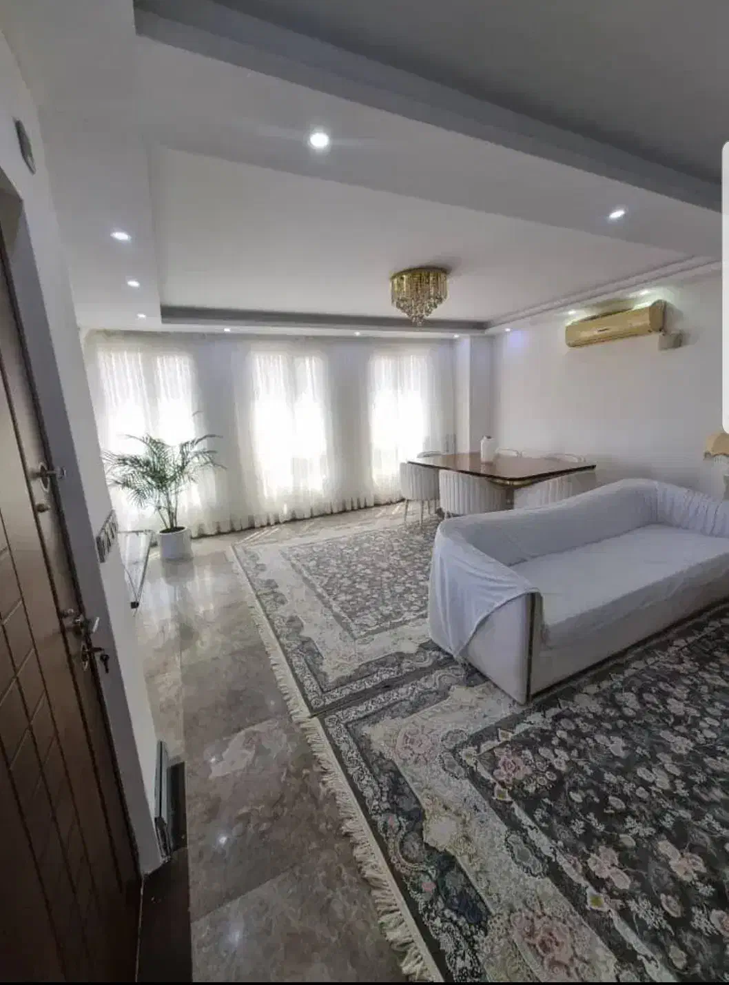 ۱۳۰متر/تکواحدی/بدون مشرف/فول|اجارهٔ آپارتمان|تهران, سردارجنگل|دیوار