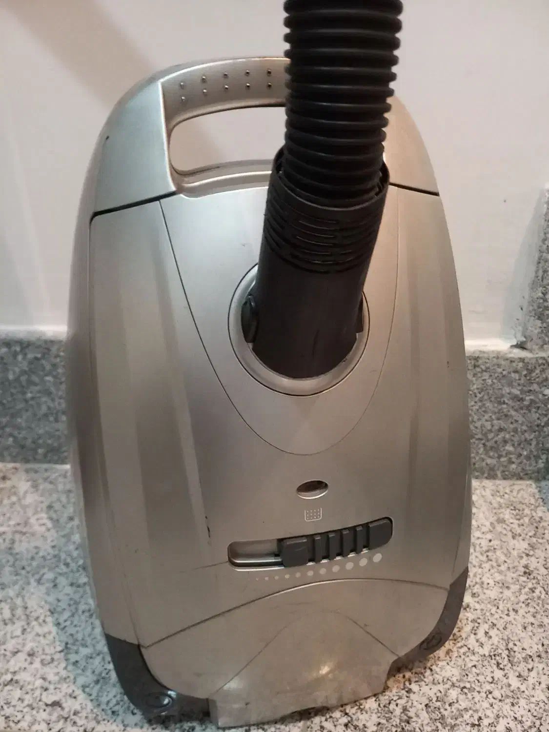 جارو و موزر هر دو طلا|سایر لوازم برقی|خسروشاه, |دیوار