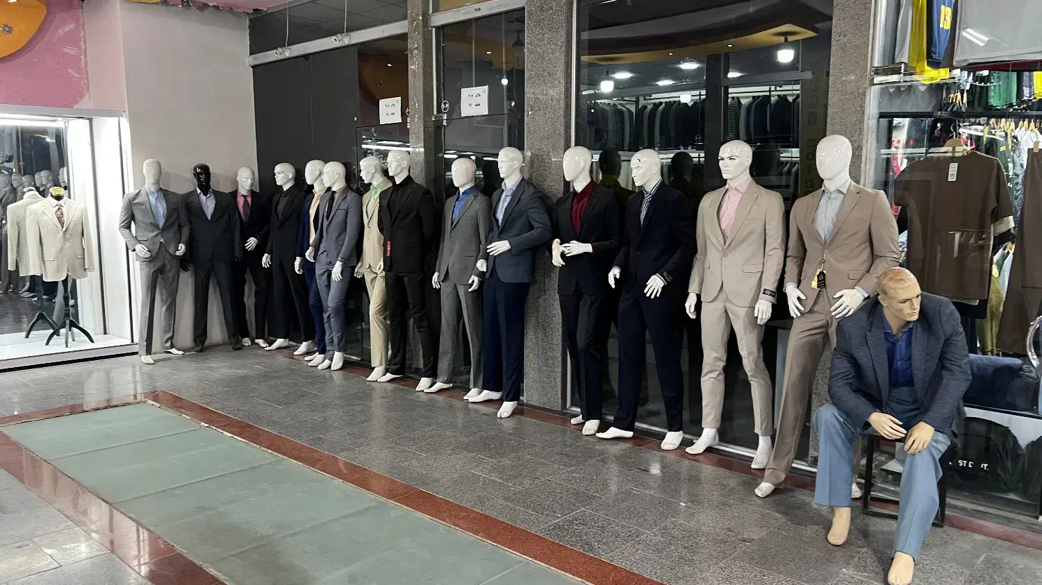 مانکن|حراج|پیرانشهر, |دیوار