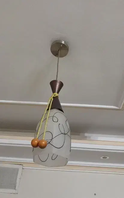 لوستر تک|لوستر و چراغ آویز|قدس, شهرقدس|دیوار