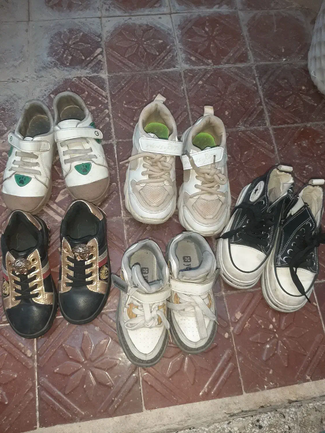 کتانی و کیف نو و در حد نو|کیف، کفش، کمربند|خرمآباد, |دیوار