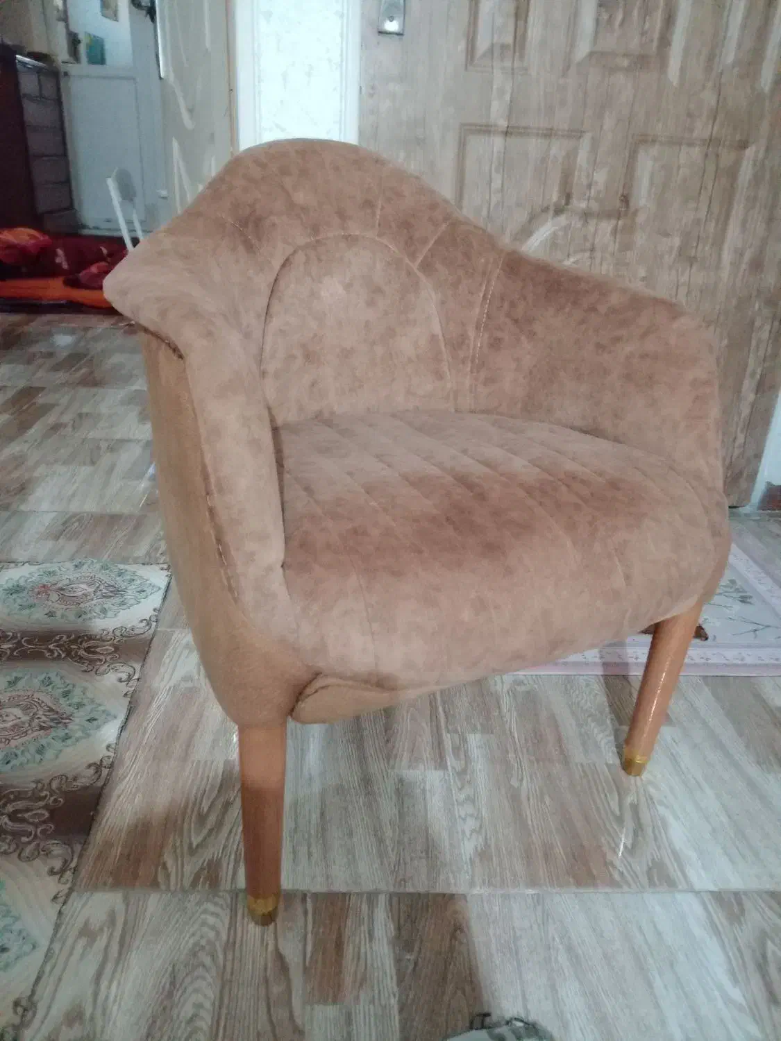 مبل تکی|صندلی و نیمکت|چهاردانگه (تهران), |دیوار