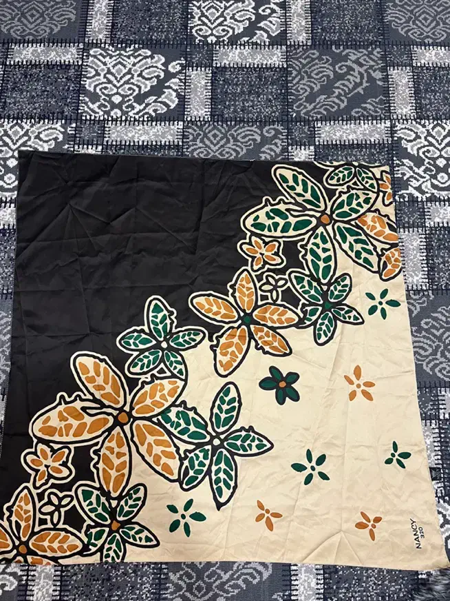 کیف و روسری نو|کیف، کفش، کمربند|ابریشم, |دیوار