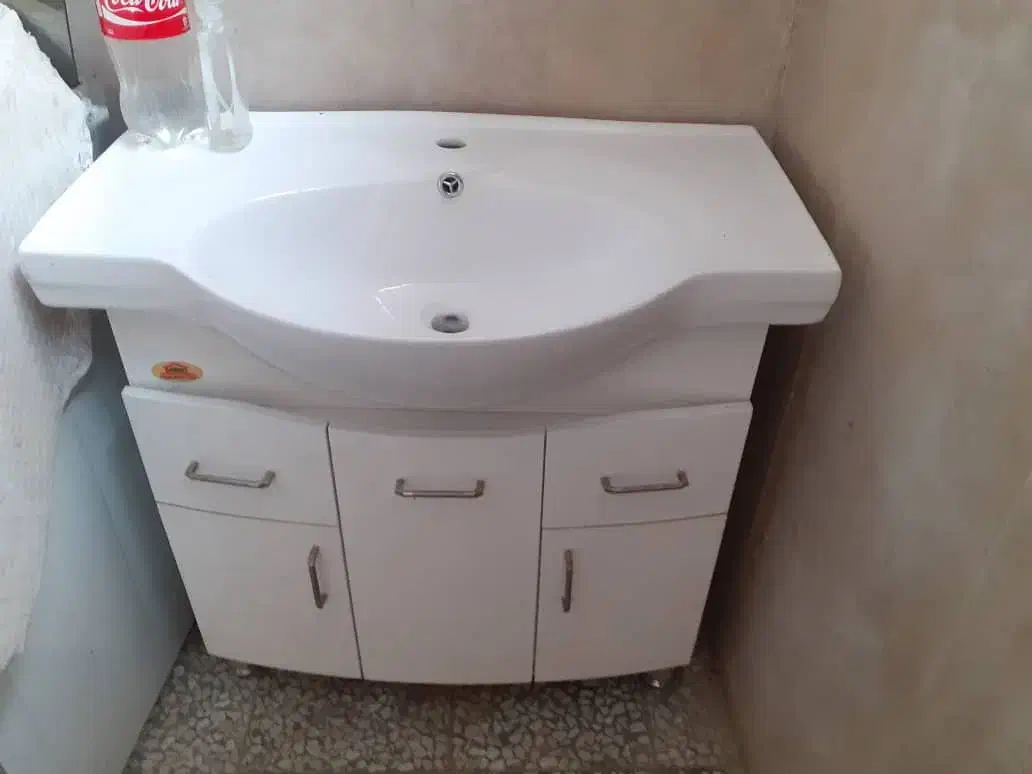 روشویی نو نو|لوازم سرویس بهداشتی|تویسرکان, |دیوار