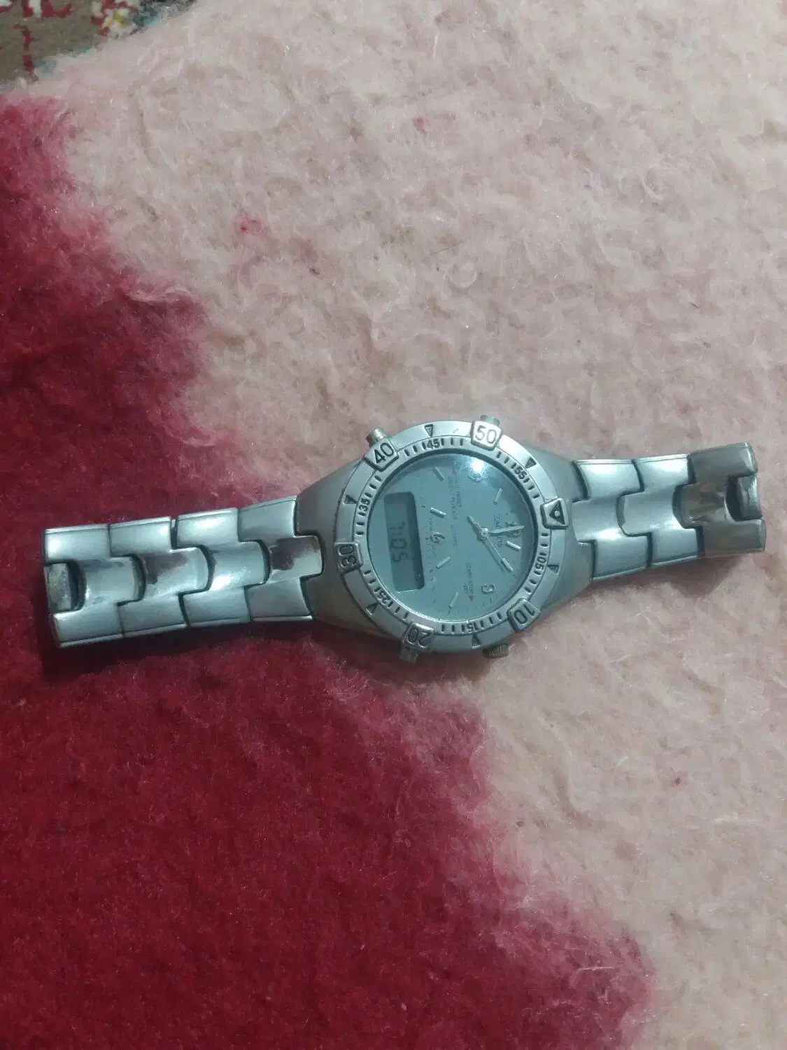 یک عد د ساعت فروشی|ساعت|هرسین, |دیوار