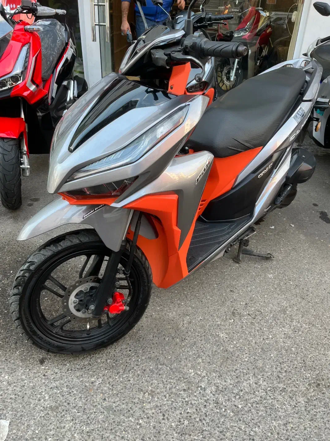 موتور کلیک ۱۴۰۱ رنگ خاص ایروکس|موتورسیکلت|رشت, فلسطین|دیوار