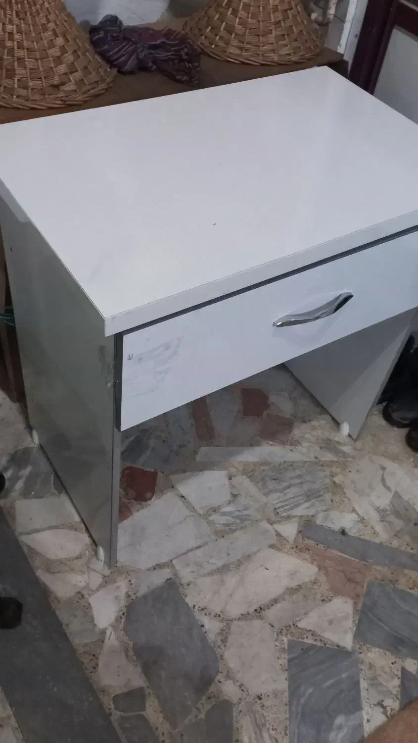 میز تحریر|میز تحریر و کامپیوتر|رشت, حمیدیان|دیوار