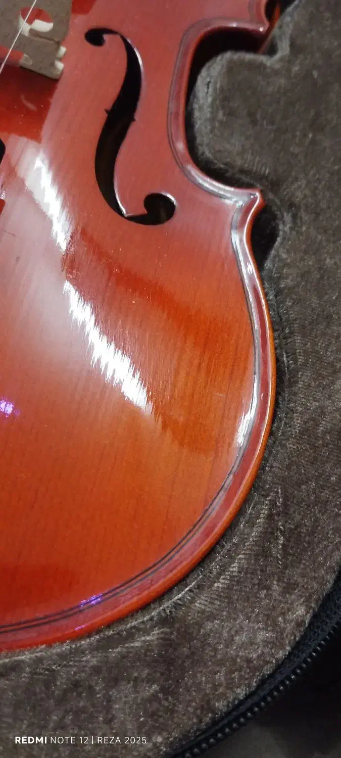 فروش ویولون نو سایز یک دوم یا دو چهارم|ویولن|دورود, |دیوار