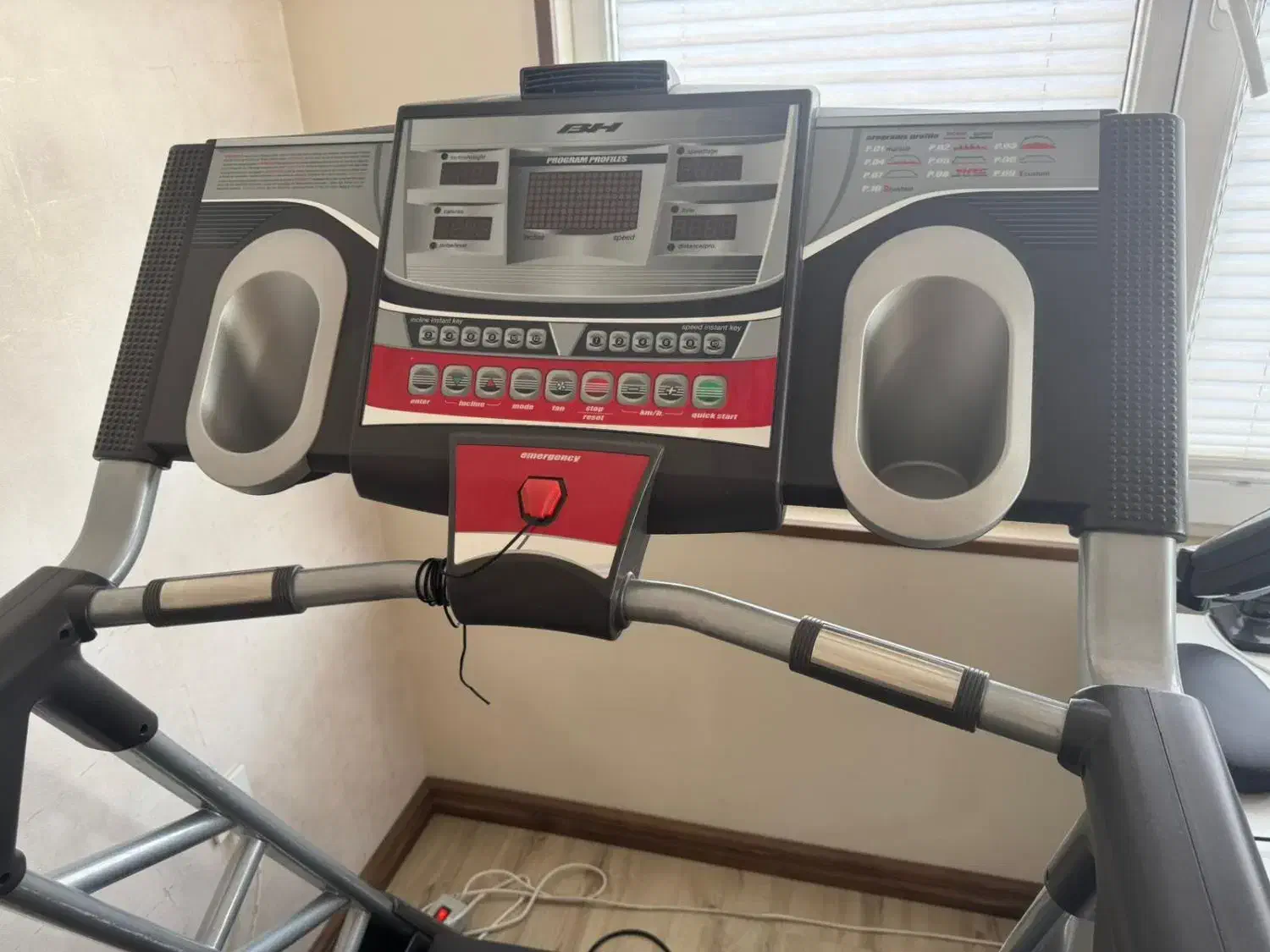 تردمیل BH fitness در حد نو|تجهیزات ورزشی|پردیس, فاز ۲|دیوار