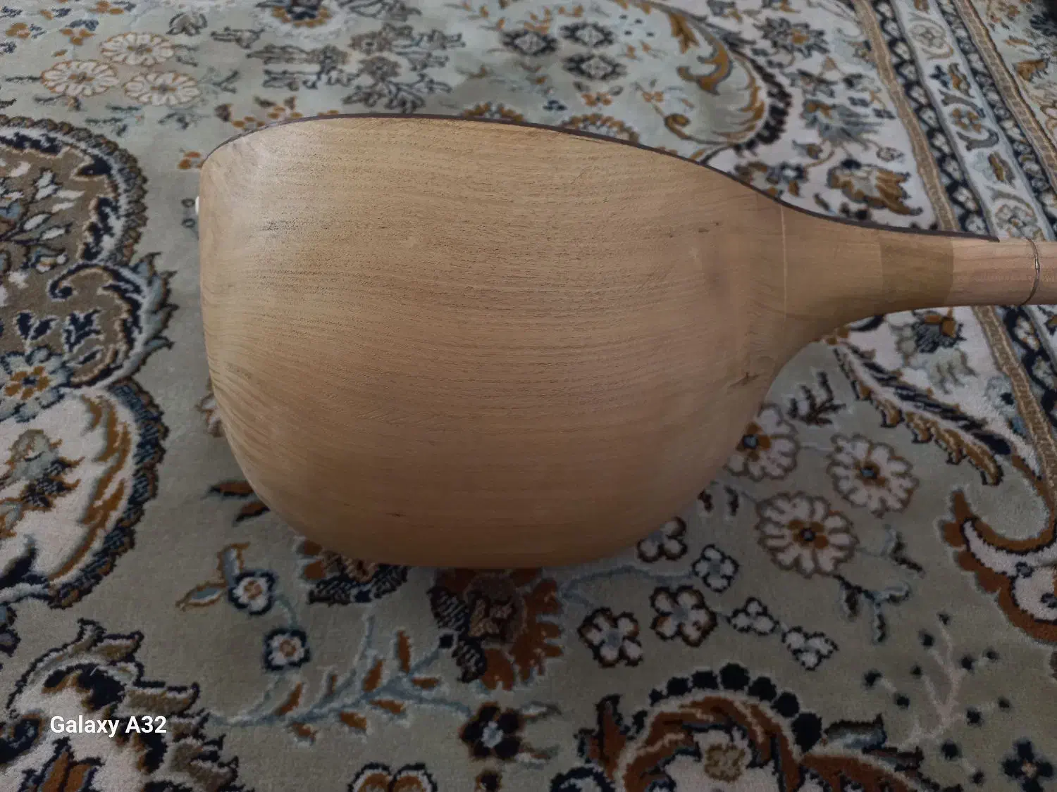 دوتار رگه ریز|سازهای سنتی|کلاله, |دیوار