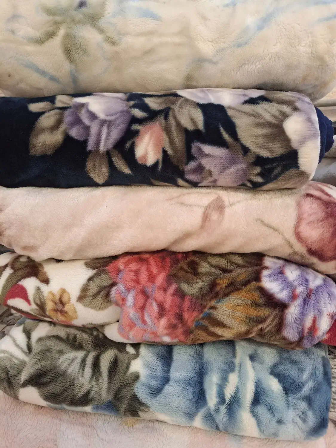 پتو ژاپنی ( استوک )|رختخواب، بالش، پتو|بوشهر, |دیوار