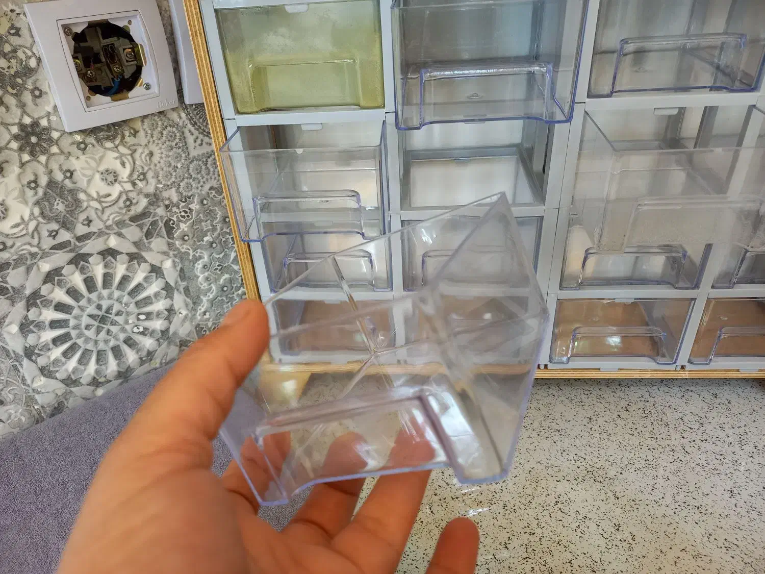 جا ادویهای چوبی و کشویی در حد نو|ظروف نگهدارنده، پلاستیکی، یکبارمصرف|دزفول, |دیوار