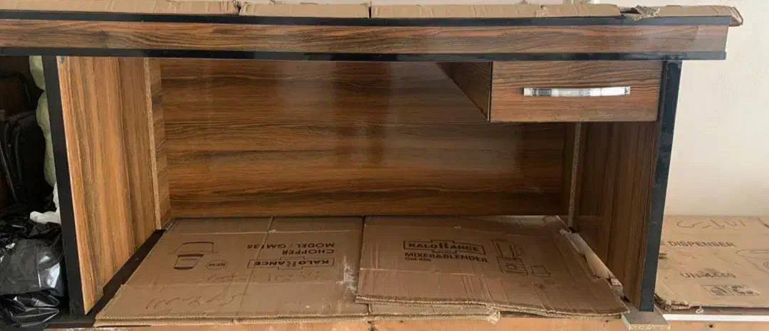 میز تحریر وکامپیوتر|میز تحریر و کامپیوتر|رشت, جهاد|دیوار