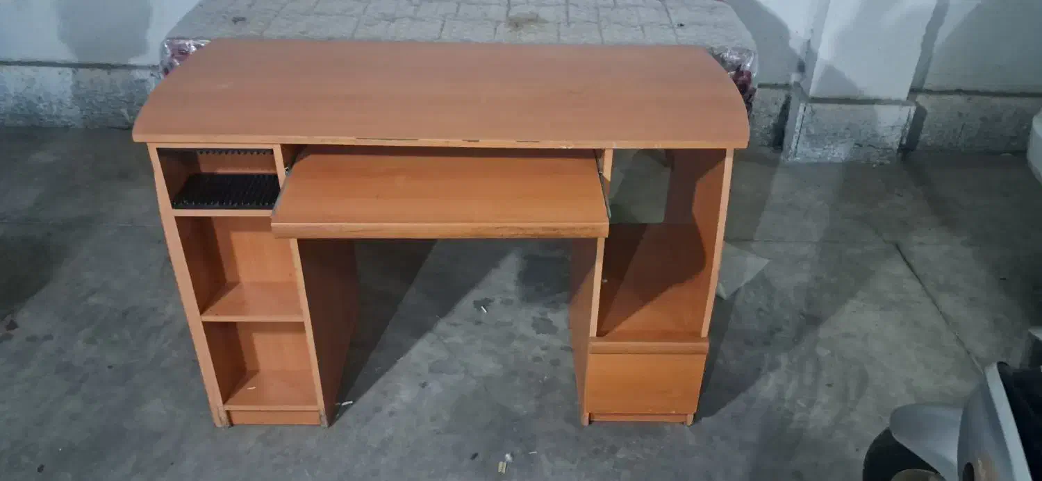 میز کامپیوتر و مطالعه|میز تحریر و کامپیوتر|اندیشه, پرنیان|دیوار