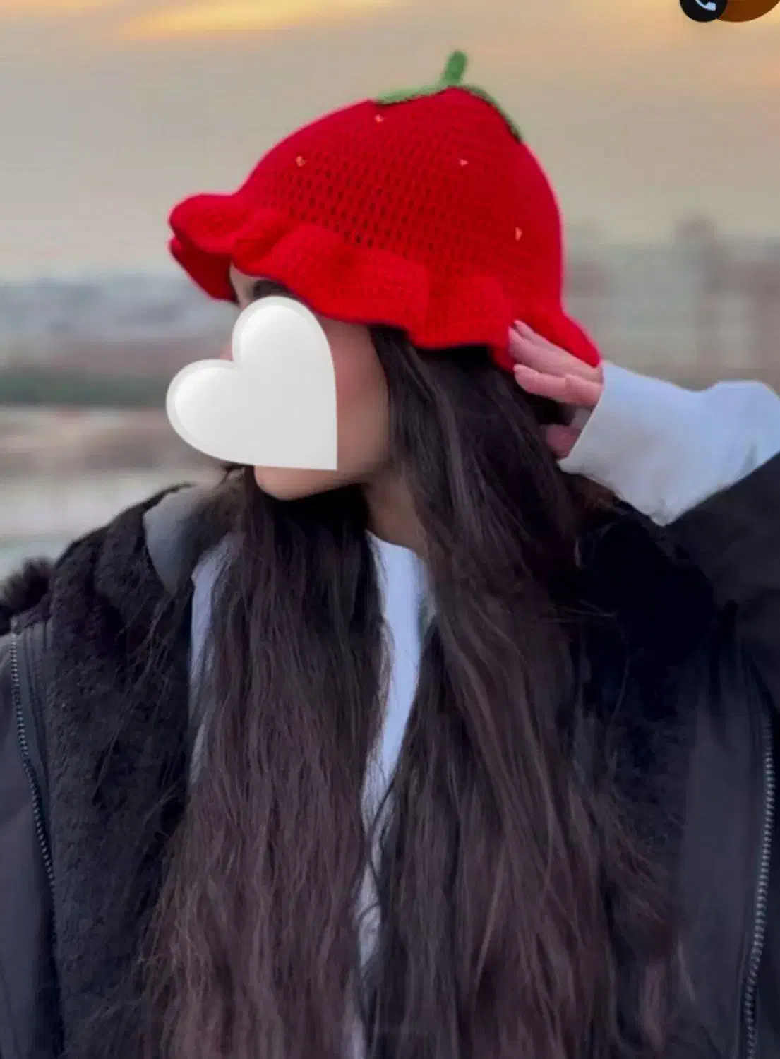 کلاه توت فرنگی|لباس|ورامین, ورامین|دیوار