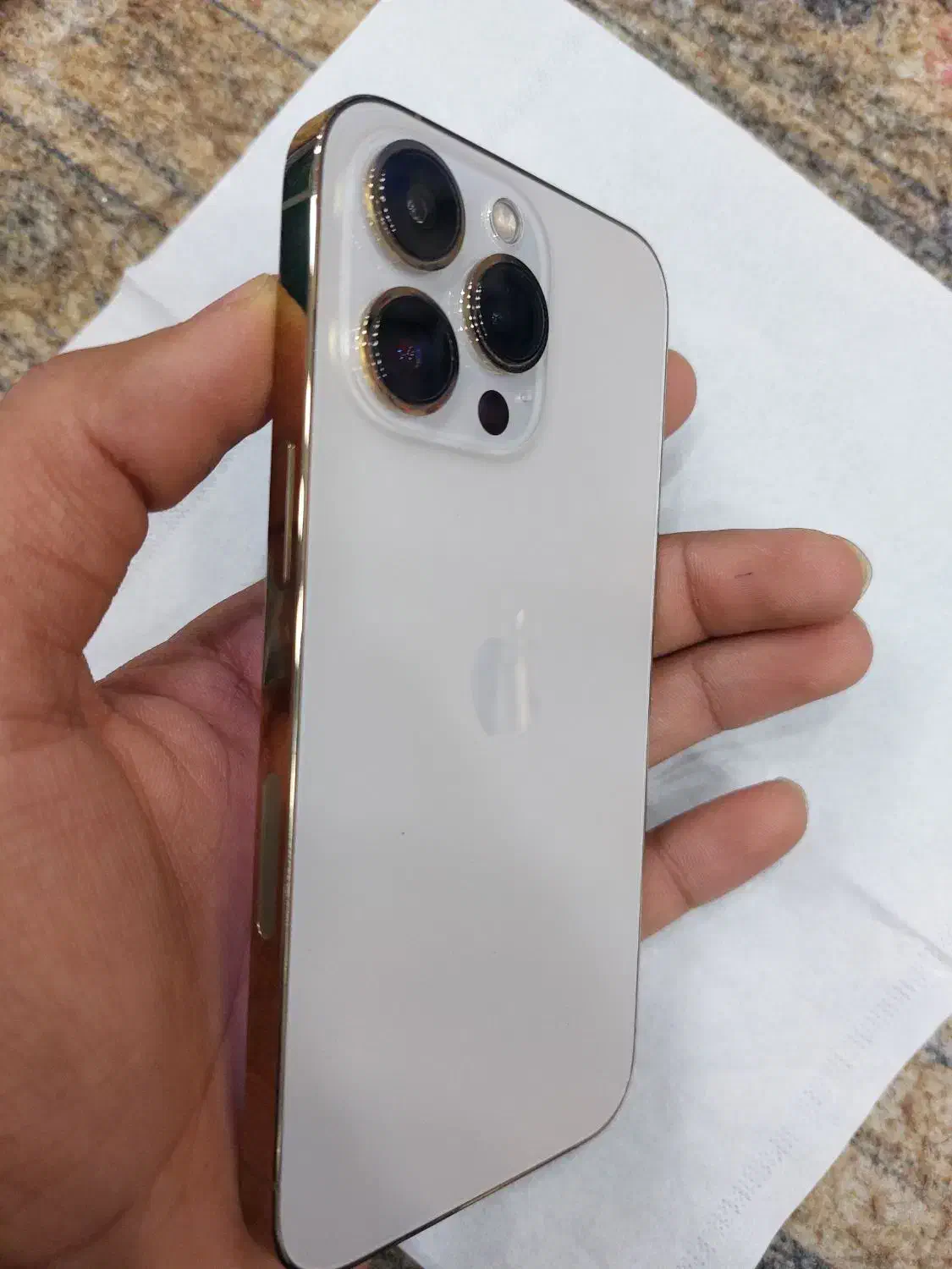 آیفن 13 پرو گلد|موبایل|کرباسک, |دیوار