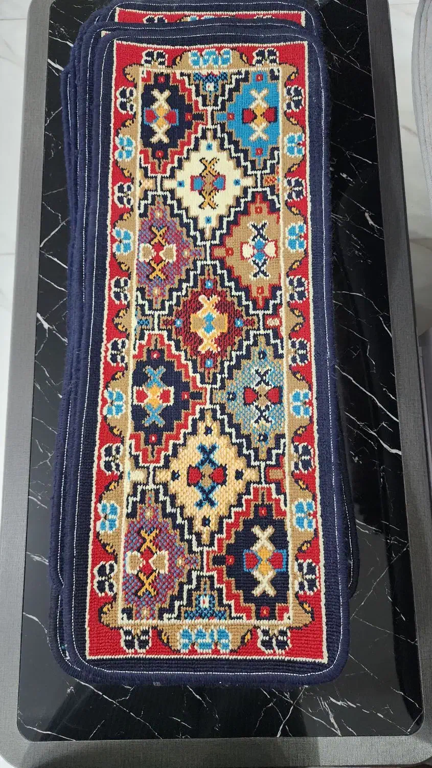 جلو دری|فرش|بروجرد, |دیوار