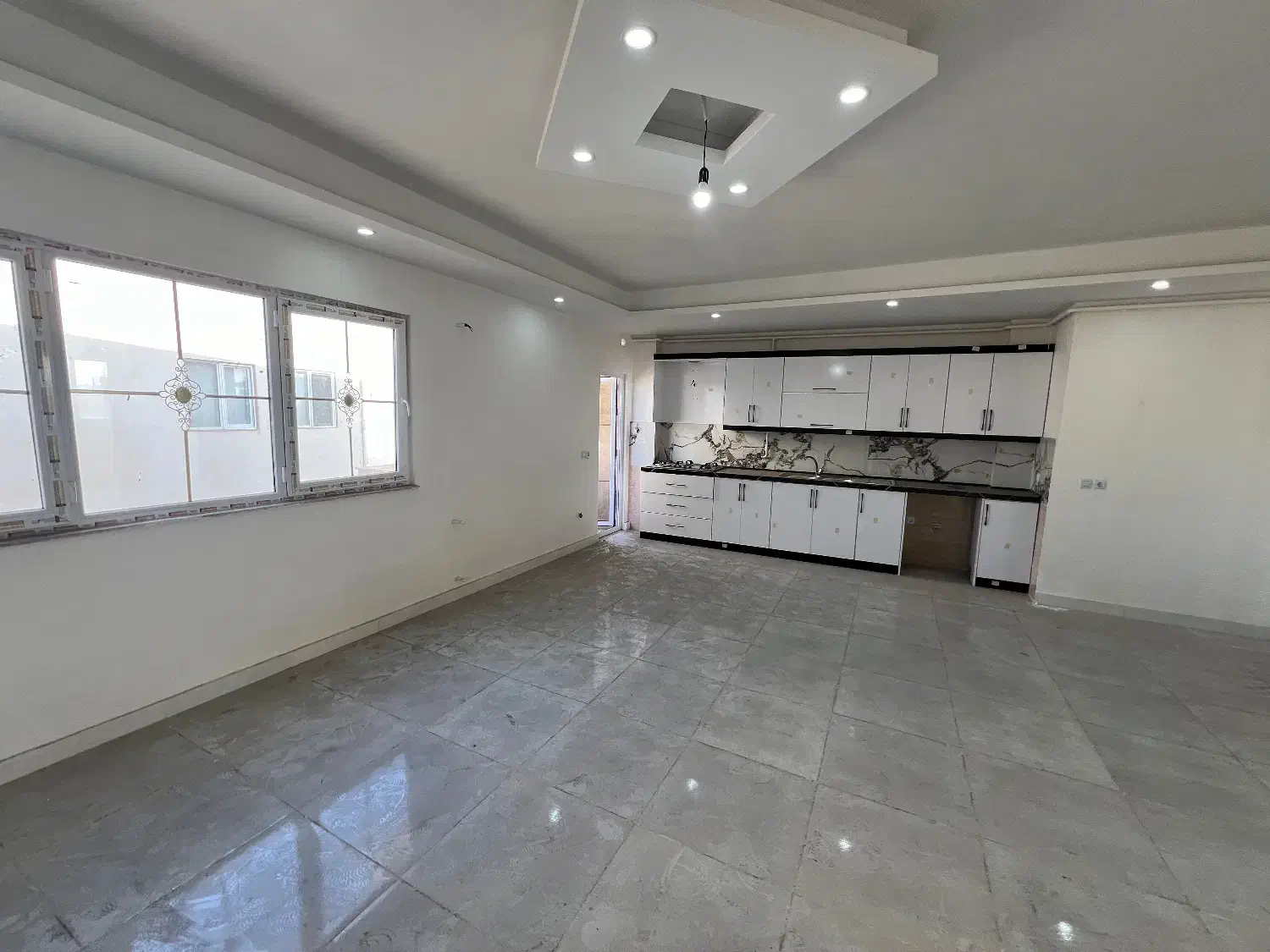 فروش واحد94متری نوساز|فروش آپارتمان|صومعهسرا, |دیوار