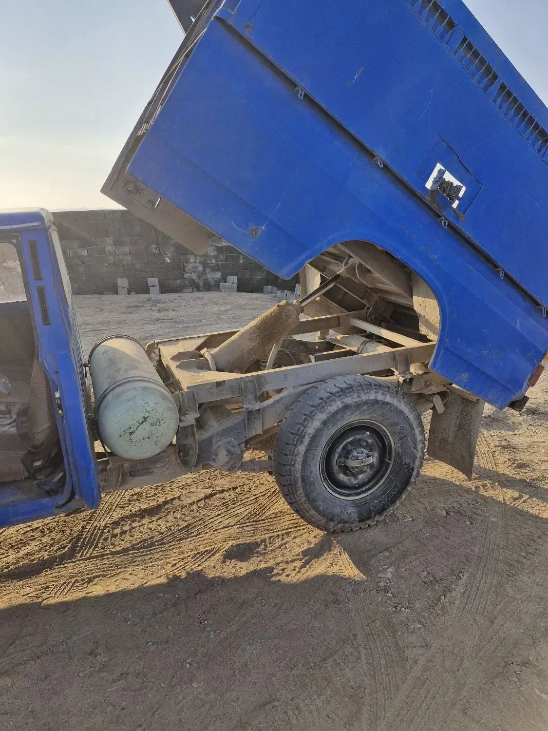 نبسان مدل ۸۴ دوگانه دستی وکمپرسی تناژ۳۴۰۰|خودرو سواری و وانت|قائن, |دیوار