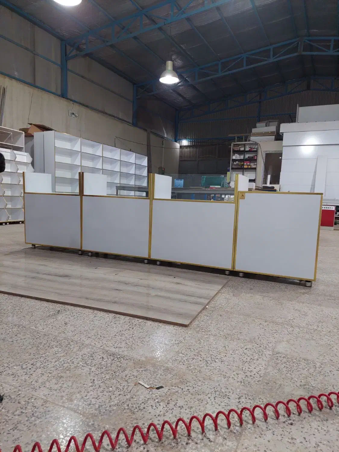 فروش کشو ویترین‌۹۰ و۱۰۰ پیشخوان‌۱طبقه شیشه|فروشگاه و مغازه|اصفهان, قهاب جنوبی|دیوار