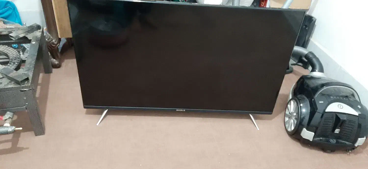 تلویزیون ۴۳ اینچ|تلویزیون و پروژکتور|سیرجان, |دیوار