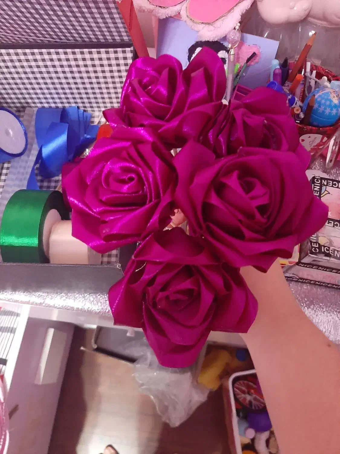 گل ربانی|گل مصنوعی|تهران, نیروی هوایی (پیروزی)|دیوار