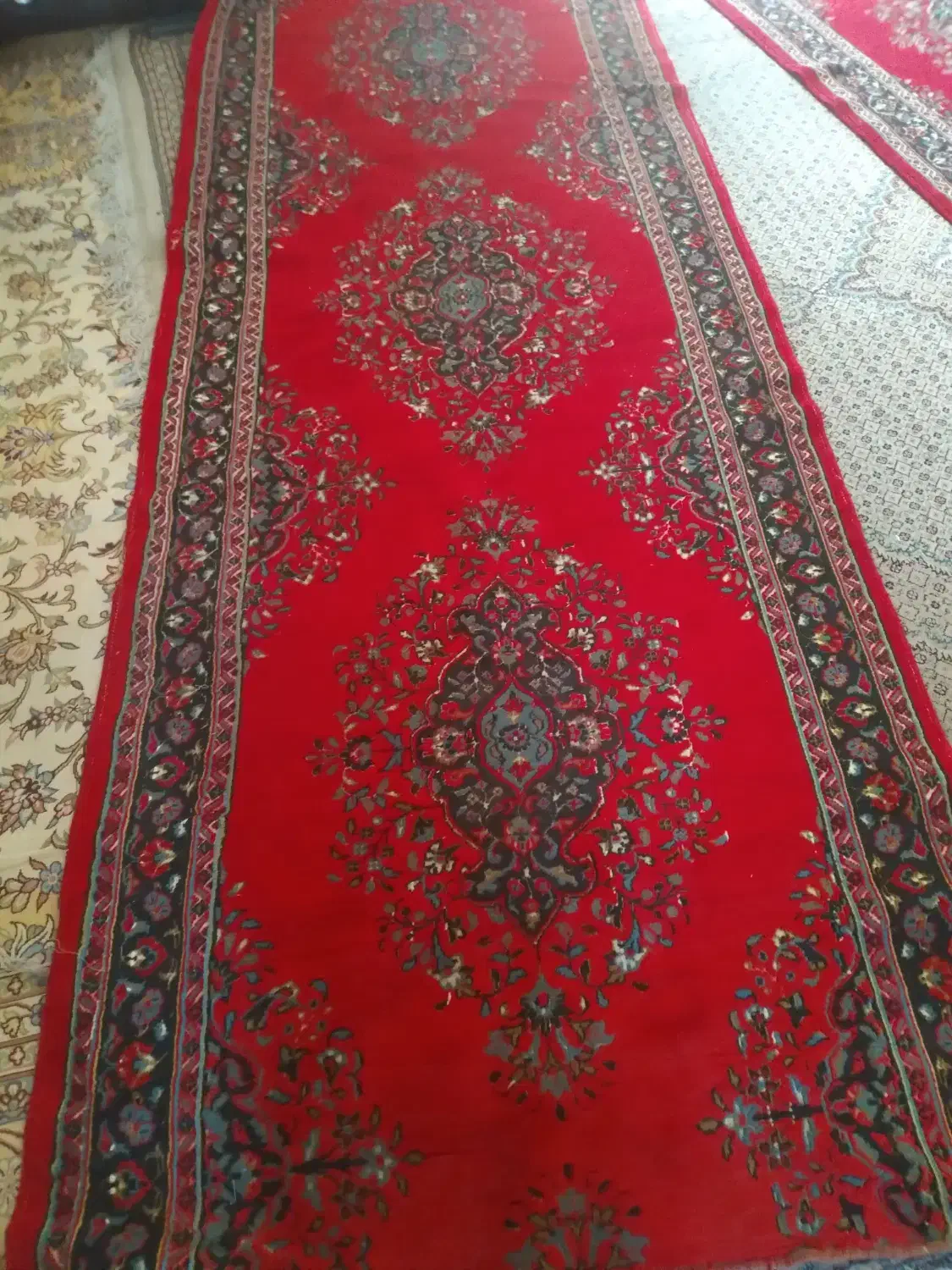 کنار فرشی کاملا سالم|روفرشی|شیراز, فخرآباد (دروازه کازرون)|دیوار