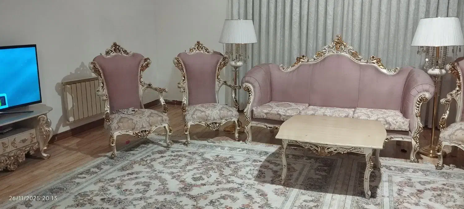 مبل نفت نفره ومیزغذای خوری۸نفره|مبلمان خانگی و میز عسلی|نسیمشهر, |دیوار