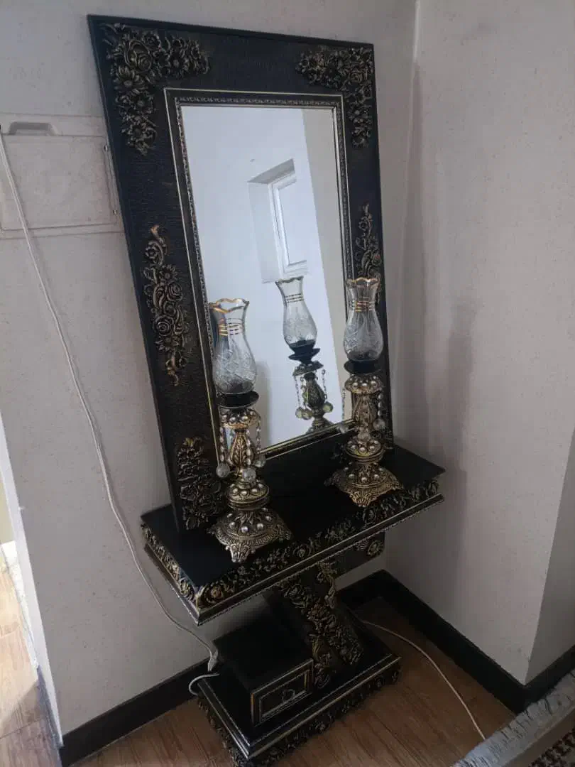 آینه و شمعدان|آینه|اصفهان, کوی ولی عصر|دیوار