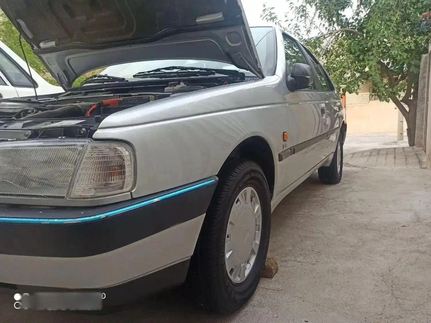 پژو۴۰۵ مدل ۹۸|خودرو سواری و وانت|تهران, امیریه|دیوار