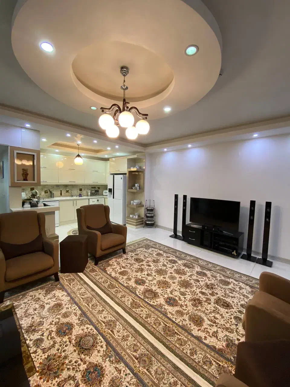 ۱۳۰ متر چهار طبقه تک واحدی باغستان غربی|اجارهٔ آپارتمان|کرج, شهرک بیدارچشمه|دیوار