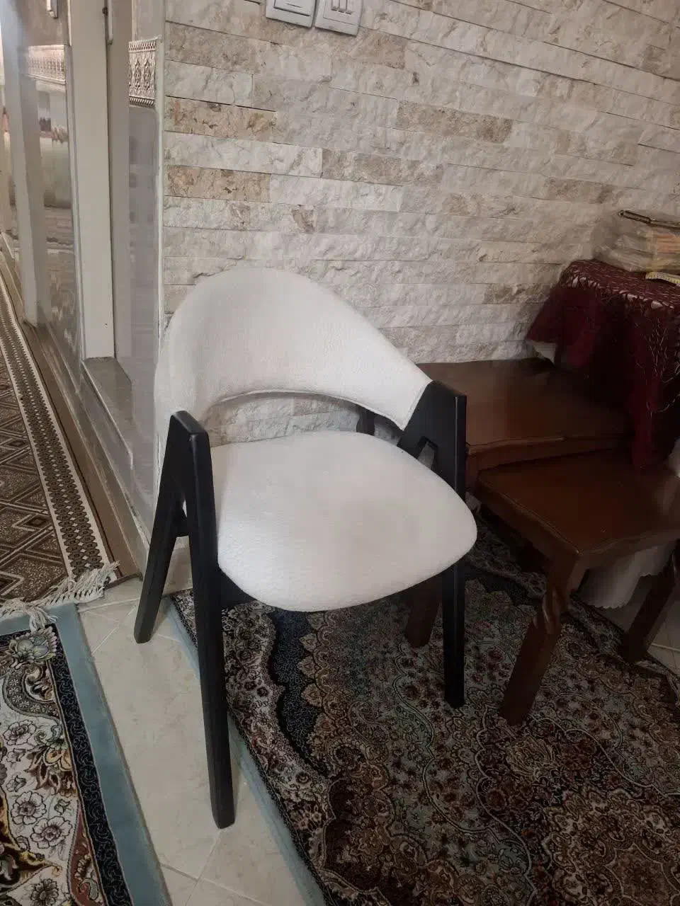 پاف و صندلی|میز و صندلی غذاخوری|اسلام‌شهر, شهرک واوان|دیوار