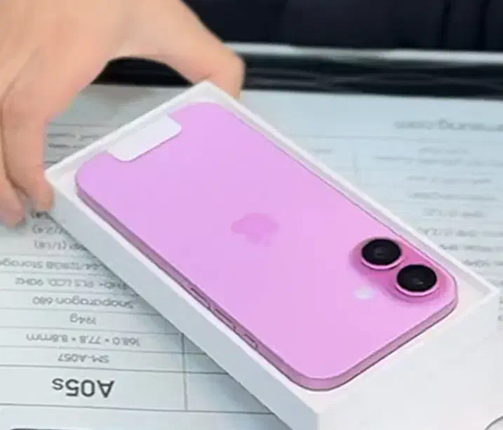 فروش گوشی آیفون۱۶نرمال رنگ صورتی نو و بسیار تازه|موبایل|رشت, دیلمان|دیوار