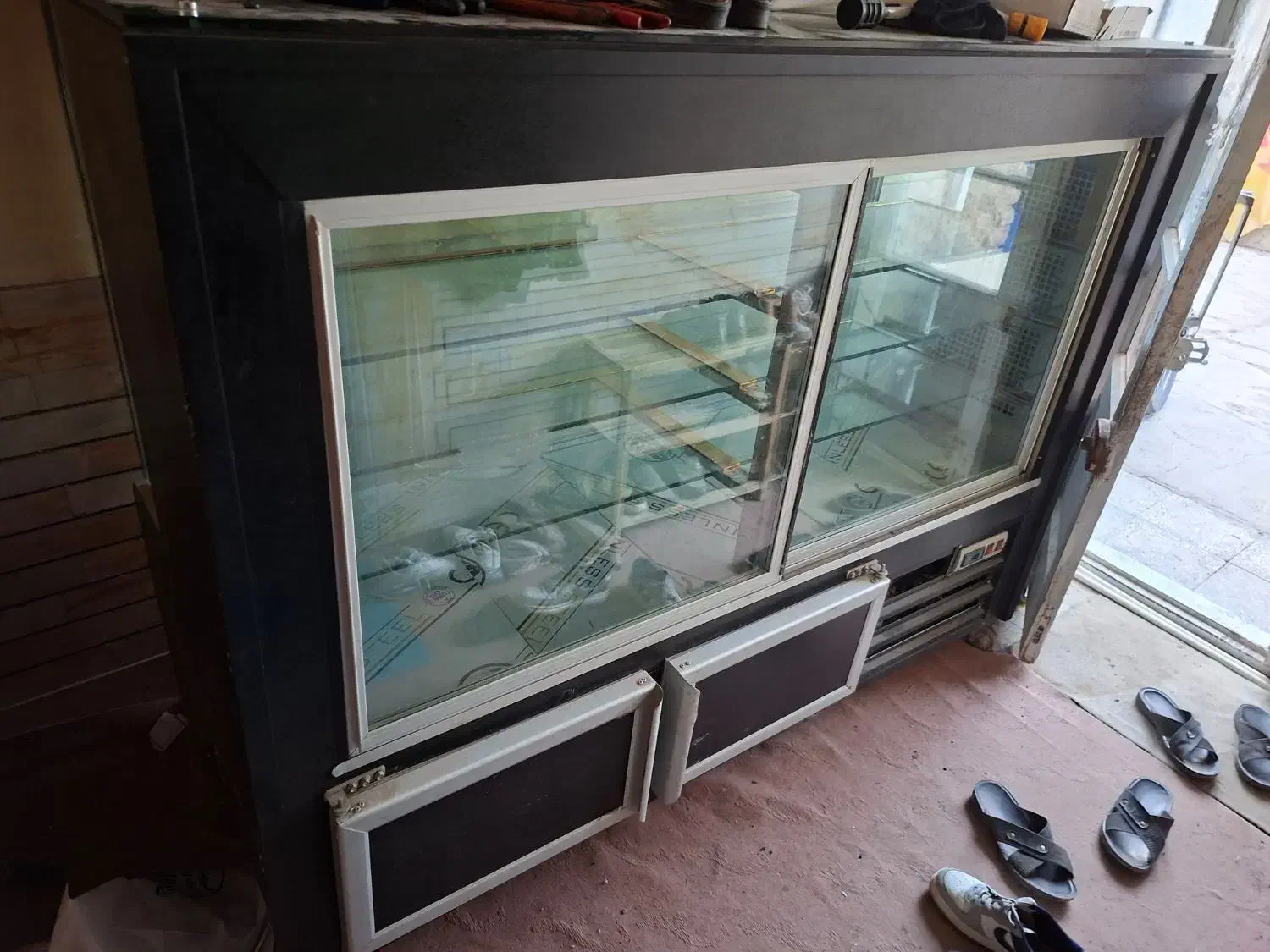 فروش یخچال شیرینی فروشی|یخچال و فریزر|بردسیر, |دیوار