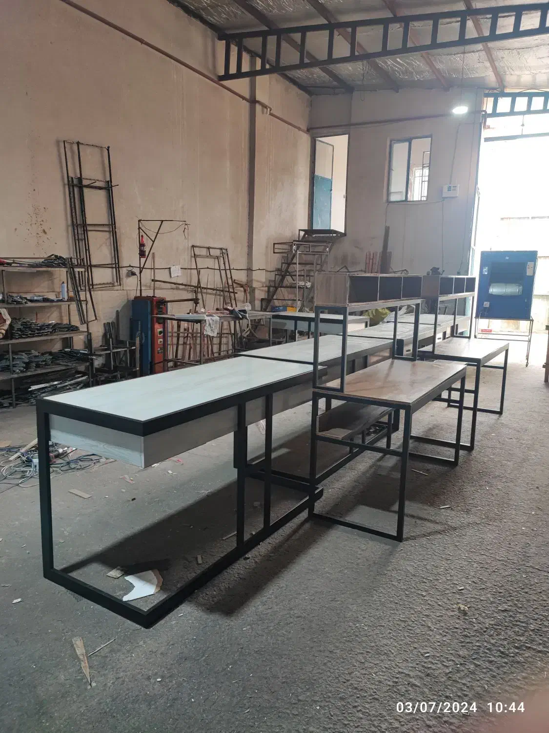 تولید کننده میز و صندل برای شلف دکور فلزی(موسوی)|کتابخانه، شلف، قفسههای دیواری|مشهد, گرجی علیا|دیوار