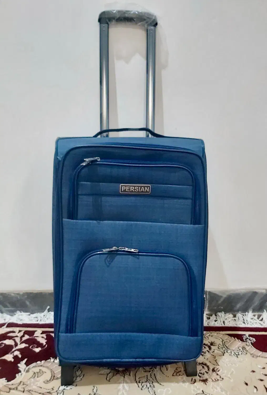 چمدان مسافرتی( سایز متوسط)|کیف، کفش، کمربند|بوشهر, |دیوار