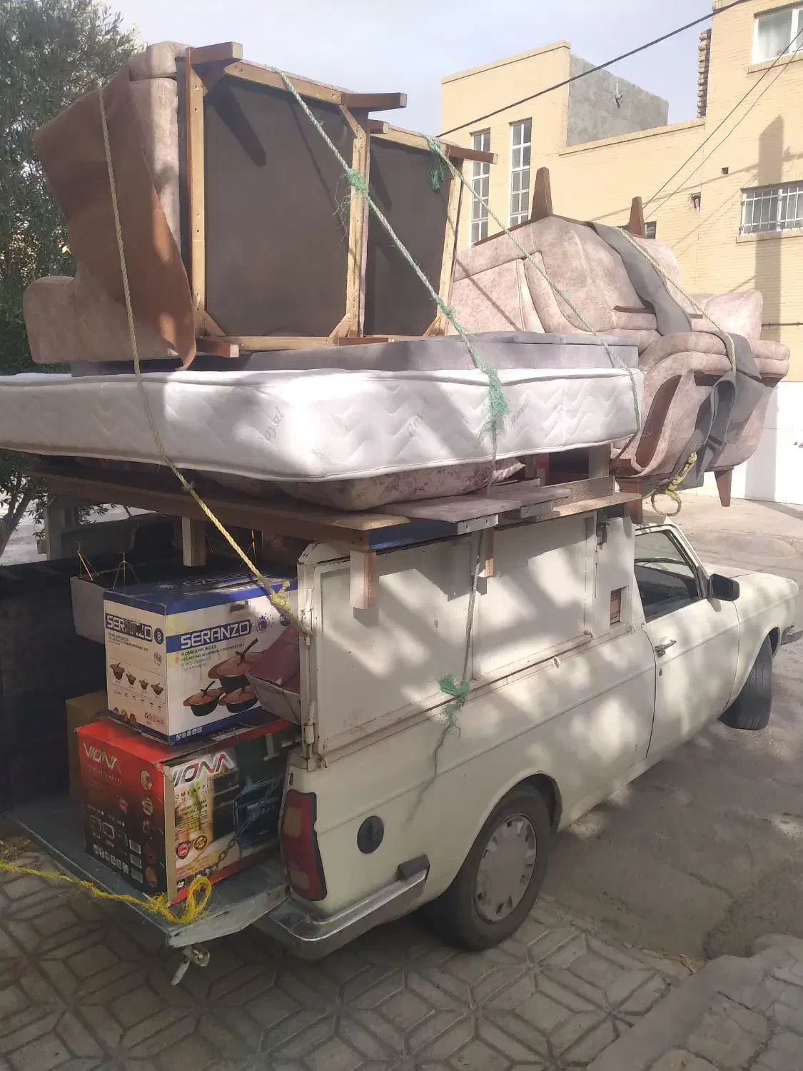 خدمات حمل کارگر وانت بارجابجایی مبلمان یخچال تخت|خدمات حمل و نقل|یزد, |دیوار