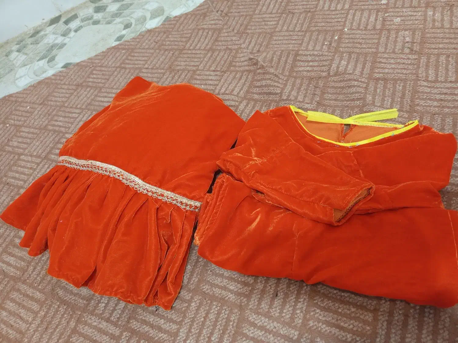 یک دست لباس برای بچه چهار وپنج  ساله خوبه|لباس|یاسوج, |دیوار