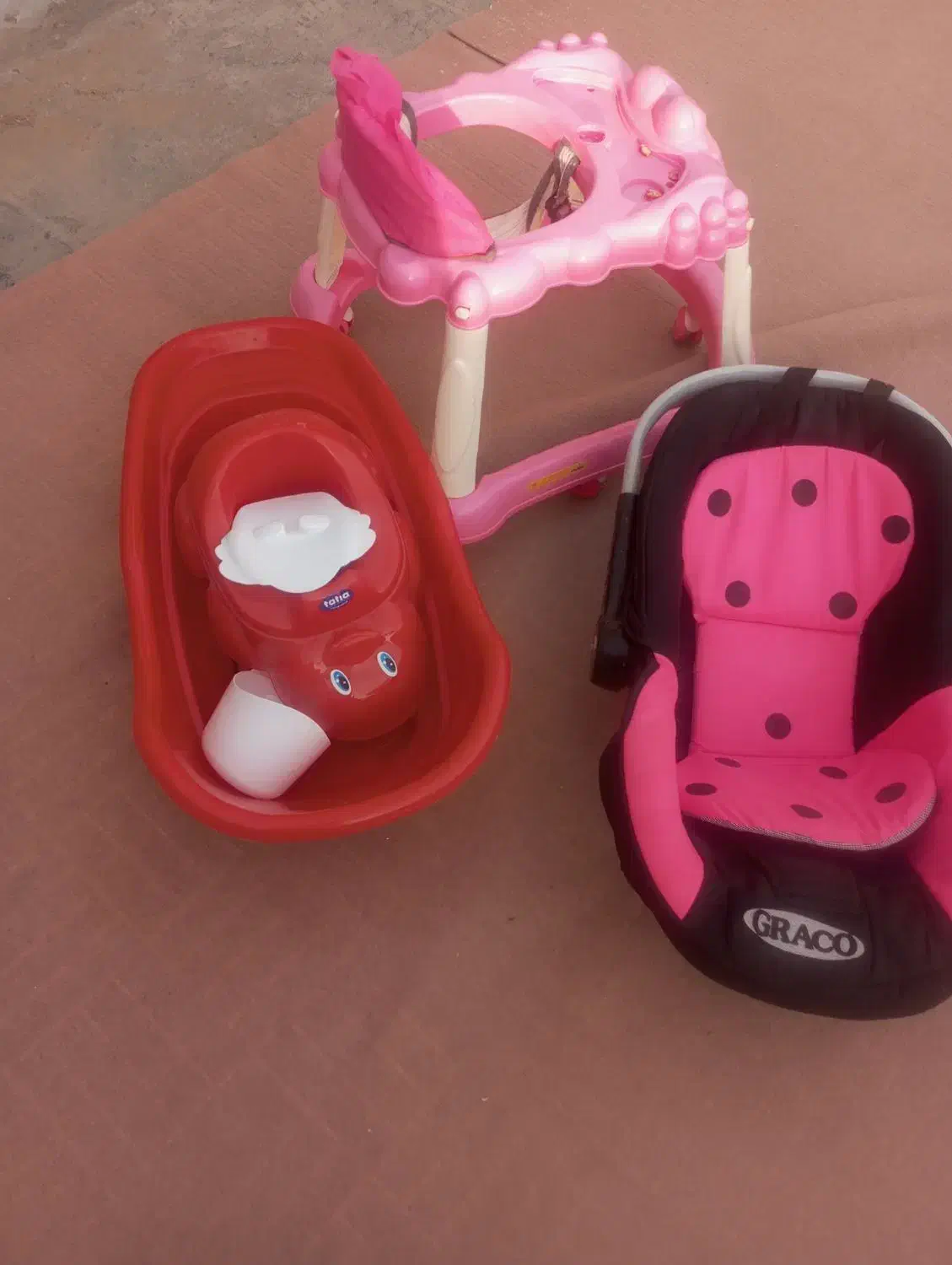 وسایل بچه|اسباب و اثاث بچه|همدان, |دیوار