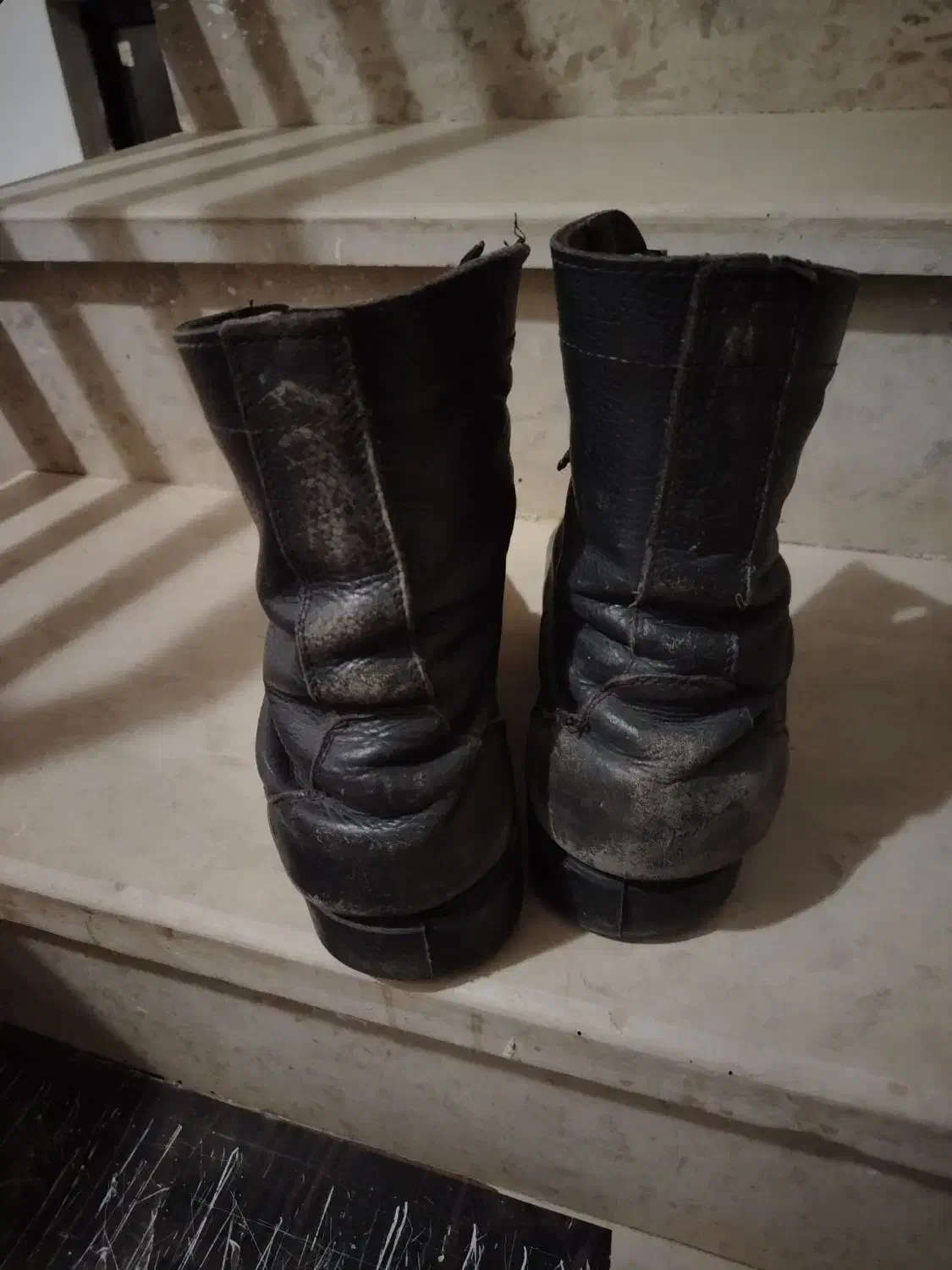 پوتین سربازی|کیف، کفش، کمربند|خمین, |دیوار