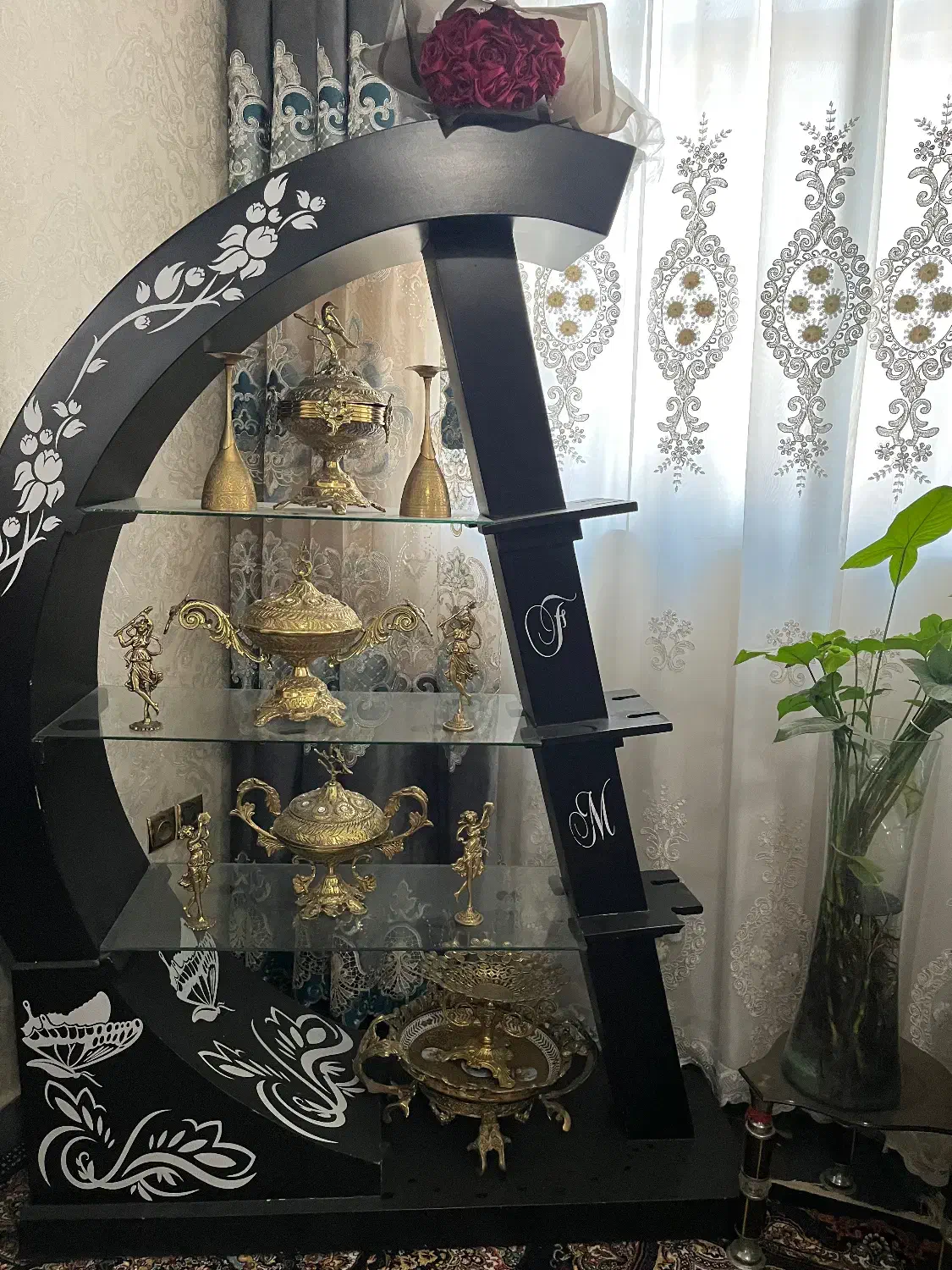 ویترین بوفه مشکی در حد نو|بوفه، ویترین، کنسول|نسیمشهر, |دیوار