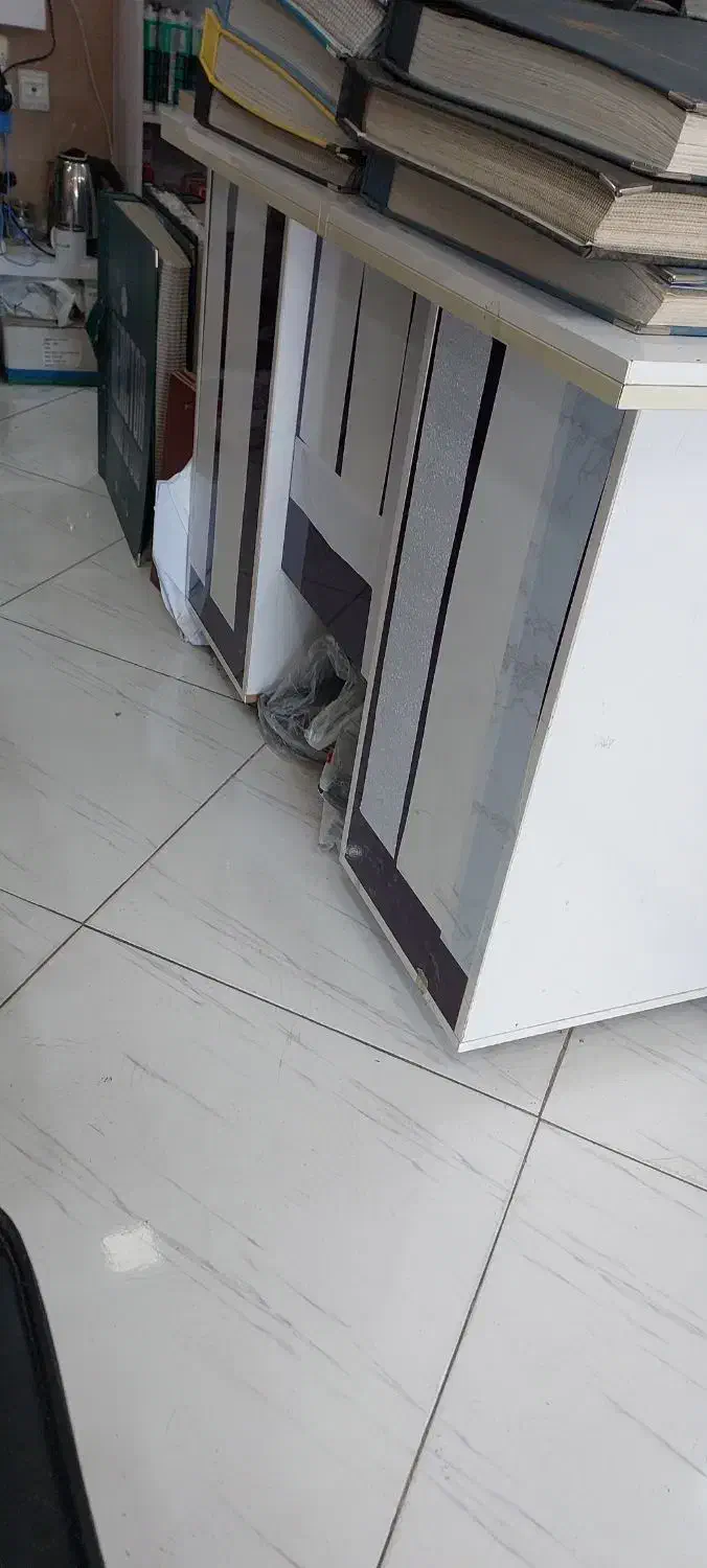 میز تمام ام دی اف و صندلی کنفرانسی اداری|مبلمان اداری|بندرعباس, |دیوار