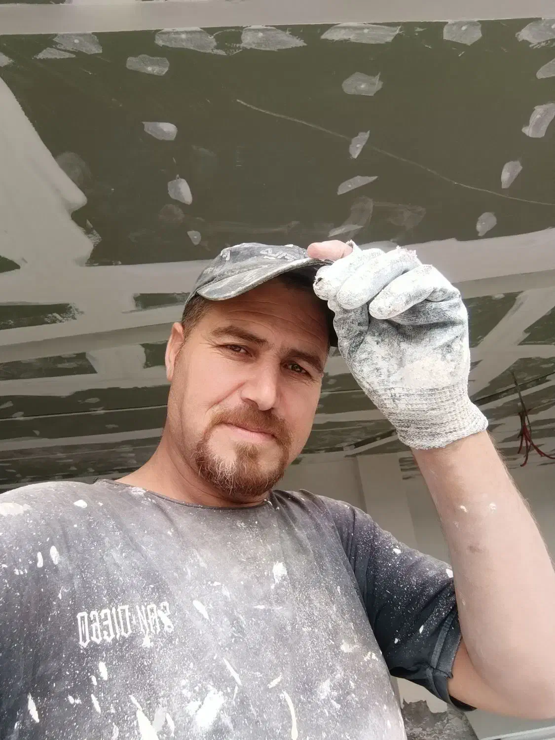 نقاش و نقاشی ساختمان وکناف شبانه روزی سهیل|خدمات پیشه و مهارت|کرج, گوهردشت|دیوار