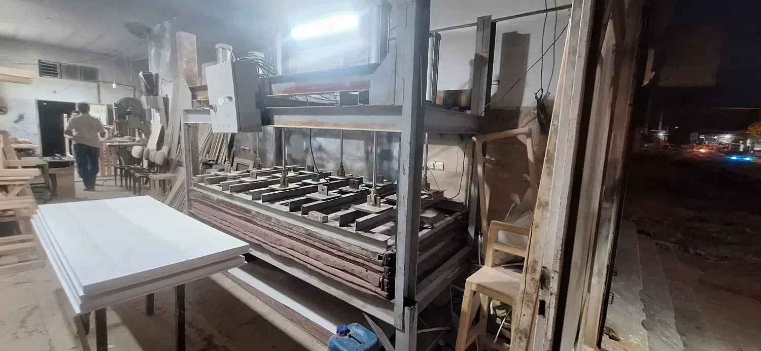 پرس پنوماتیک پرس سرد درب|ماشین‌آلات صنعتی|تاکستان, |دیوار